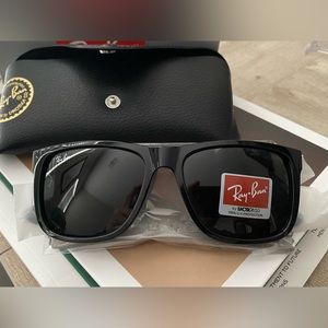 Ray-Ban Justin Sunglasses Polished Black NEW